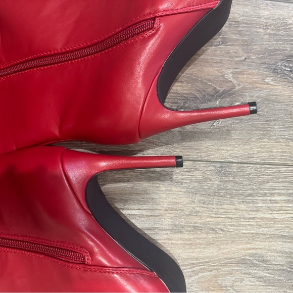 Mia Women’s Marysol Fashion Boot, Red 10 - Picture 6 of 8